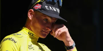 Mathieu van der Poel:“Ik vraag me soms af hoe de anderen zo goed herstellen,” zei hij. “Na een zware rit voel ik me vaak helemaal leeg, en toch zie ik de volgende dag renners opnieuw volle bak gaan alsof er niets is gebeurd.”