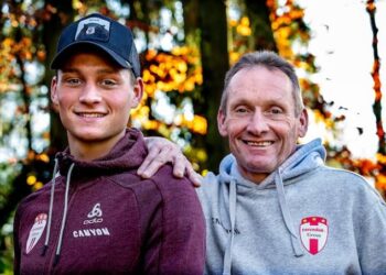 Adri van der Poel, voormalig wereldkampioen en vader van wielersensatie Mathieu van der Poel, heeft zich uitgesproken over de groeiende bezorgdheid rondom onsportief gedrag in het professionele peloton, vlak voor de start van de Tour de France.