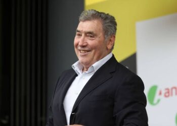 “Eerlijk gezegd, ik zou vandaag niet graag koersen” — Eddy Merckx uit kritiek op de wetenschappelijke aard van het moderne wielrennen