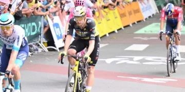 “Het kan me niet schelen als heel België zich tegen ons keert” – Visma-ploegleider zegt dat Wout van Aert gewoon niet goed genoeg was