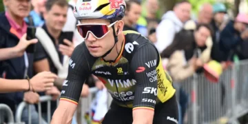 “Vroeger ging ik altijd vol gas, maar nu moet ik erover nadenken”; wat gaat Wout van Aert doen in de tijdrit van de Tour de France?⬇️