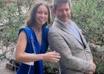 ‘Familie’-ster Erik Goossens in tranen: ‘Mijn dochter Mila heeft mij verlaten’.