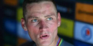 Droevig nieuws: Mathieu van der Poel zou naar verluidt niet geïnteresseerd zijn in een contractverlenging van £10 miljoen bij Alpecin-Deceuninck.