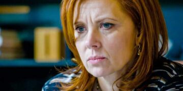 De Vlaamse actrice Sandrine André, bekend van haar rol in Familie, heeft een angstige ervaring gedeeld over een vakantie op het eiland Gozo, nabij Malta, waarbij ze vreesde voor haar leven. In een gesprek met TV Familie vertelde André hoe een eenvoudige wandeling met haar man ontaardde in een gevaarlijke situatie.