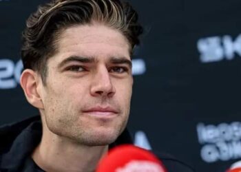 Wout van Aert trekt een duidelijke grens in zijn relatie met Mathieu van der Poel. “Dat zal ik nooit voor hem doen.”