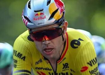 Brutale Tegenslag Treft Wout van Aert Meteen in Duitsland