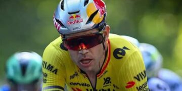 Brutale Tegenslag Treft Wout van Aert Meteen in Duitsland