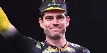 Breaking News: Team Visma | Lease a Bike krijgt opnieuw een tegenslag te verwerken, want een van hun toprenners, Wout van Aert, staat nu op het punt de ploeg te verlaten in een grote transferdeal ter waarde van meerdere miljoenen.