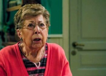 Annie Geeraerts in tranen: “Weggebracht met de ambulance”