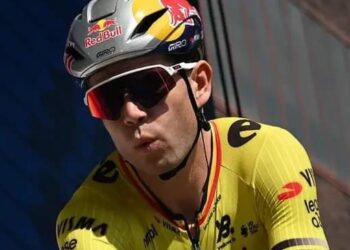 Wout van Aert neemt tijdens de Lidl Deutschland Tour een opvallende rol op zich, eentje die al snel tot praatjes over een “carrièreswitch” leidt. In plaats van zelf voor dagsucces te strijden, werkt de Belgische kopman van Visma | Lease a Bike in dienst van zijn jonge ploegmaat Matthew Brennan, die de beste kansen heeft in de sprints.