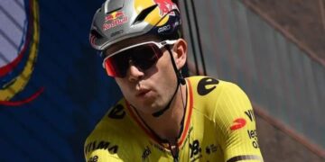 Wout van Aert neemt tijdens de Lidl Deutschland Tour een opvallende rol op zich, eentje die al snel tot praatjes over een “carrièreswitch” leidt. In plaats van zelf voor dagsucces te strijden, werkt de Belgische kopman van Visma | Lease a Bike in dienst van zijn jonge ploegmaat Matthew Brennan, die de beste kansen heeft in de sprints.