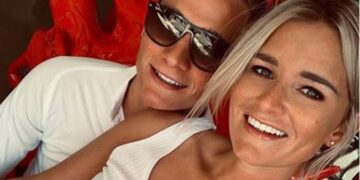 In een oprechte en emotionele boodschap heeft Mathieu van der Poel aangekondigd dat hij gaat trouwen met zijn langdurige vriendin, Roxanne Bertels.