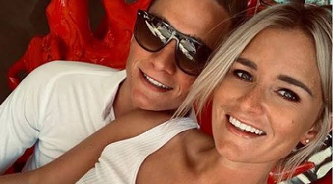 In een oprechte en emotionele boodschap heeft Mathieu van der Poel aangekondigd dat hij gaat trouwen met zijn langdurige vriendin, Roxanne Bertels.