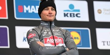 Netflix heeft een krachtige nieuwe documentaire uitgebracht over het leven en de carrière van wielersensatie Mathieu van der Poel. De film biedt een intieme blik op de reis van de Nederlandse kampioen, van getalenteerde jonge renner tot een van de meest dominante figuren in de sport.