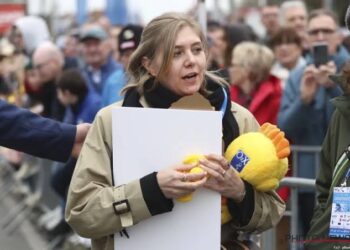 Sarah De Bie doet pijnlijke onthulling over haar gezin: “Het valt me zwaar”