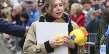 Sarah De Bie doet pijnlijke onthulling over haar gezin: “Het valt me zwaar”