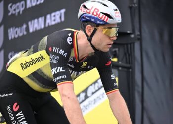 Wout van Aert heeft zich openhartig uitgesproken over een bijzonder moeilijke periode in zijn leven die hem ooit in een staat van paniek achterliet.