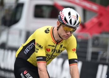 Wout van Aert heeft onlangs toegegeven dat hij zich onzeker voelt over zijn sprintprestaties en openlijk erkend dat hij niet goed begrijpt wat zijn snelheid en kracht beperkt in de beslissende slotmeters van de wedstrijden.