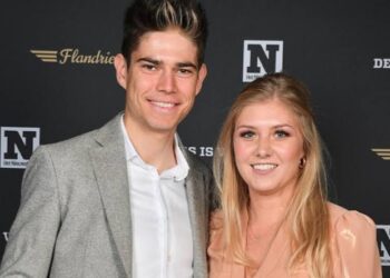 Sarah De Bie en Wout van Aert hebben prachtig nieuws te delen: “Proficiat!”