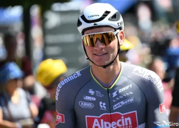 Mathieu van der Poel blijft worstelen met longontsteking na de Tour: Nederlandse ster onthult zijn wedstrijdschema voor de komende weken