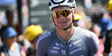 Mathieu van der Poel blijft worstelen met longontsteking na de Tour: Nederlandse ster onthult zijn wedstrijdschema voor de komende weken