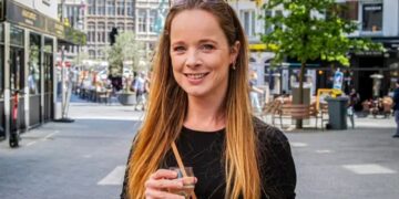 Daphne Paelinck (37) keert terug als Christine in Thuis en doet een droevige onthulling over haar jeugd waarin ze misbruikt werd..