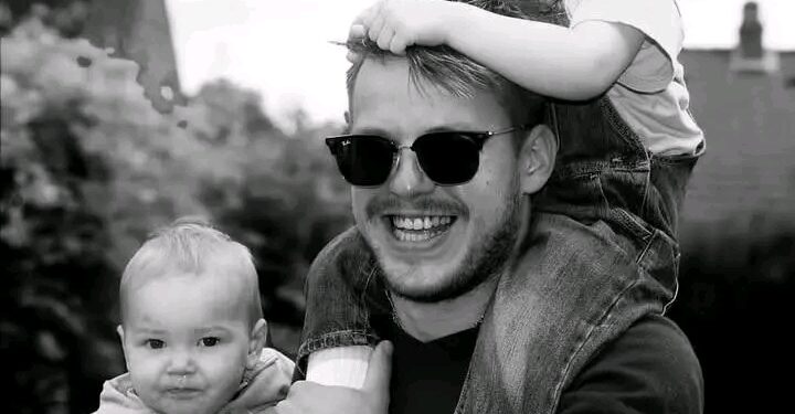 Yanni Bourguignon (26) en Kelly Hoogaert (30) delen schokkend nieuws over hun eerste kind, baby Lyo..