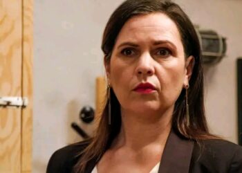 Grote onthulling: Mieke luistert een gesprek van Marcel af en ontdekt een schokkend geheim: ‘De Moordenaar’..