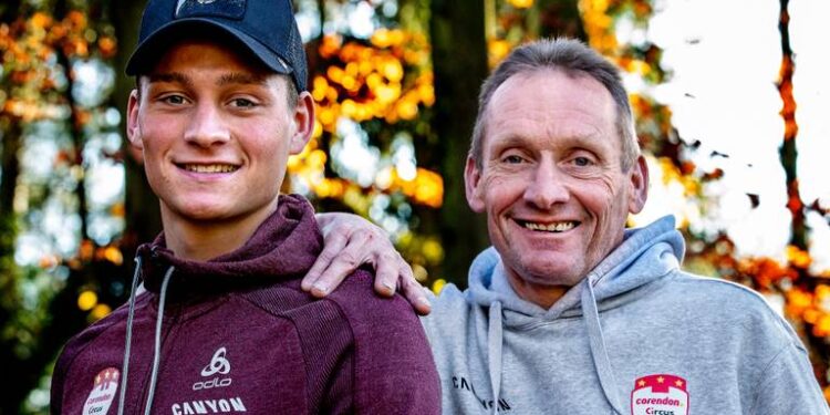 Adrie van der Poel heeft ontroerende boodschap voor zoon Mathieu: “Lang geheim gehouden”