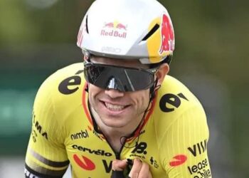 Patrick Lefevere, voormalig ploegbaas van Soudal Quick-Step, heeft toegelicht waarom hij nooit geprobeerd heeft de Belgische wielerster Wout van Aert aan te trekken. In een gesprek met Derailleur blikte Lefevere terug op zijn vroegere transferbeslissingen, waarbij zowel Van Aert als Tim Merlier ter sprake kwamen.