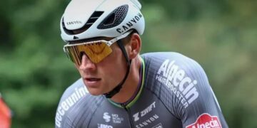 ‘Van der Poel werkt aan drastische carrièreswitch’