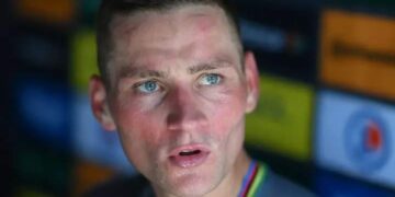 In een verrassende maar begrijpelijke zet heeft Mathieu van der Poel het onmiddellijke einde van zijn weg- en gravelseizoen 2025 aangekondigd.