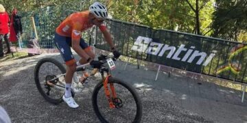 Nederlandse bondscoach zet Van Der Poel op zijn plek na WK