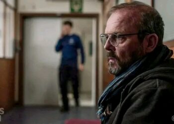 Thuis Spoiler – Donderdag 2 oktober 2025: Drama aan tafel en levensgevaar voor Waldek…