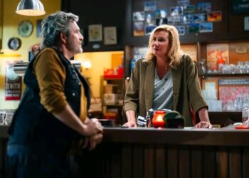 Van softwarebedrijf naar soapgeschiedenis: Lisa Van Houdt (55) wordt de eerste trans vrouw in Familie…