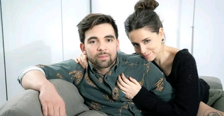 Mathias Vergels (33) toont zijn grote liefde voor verloofde Lynn Van den Broeck (32) en kondigt gezinsuitbreiding aan: ‘BABY, BABY…’