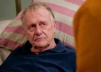 Hartverscheurend nieuws voor Pol Goossen: de geliefde acteur deelt droevige aankondiging