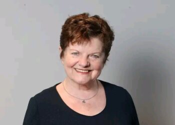 Hartverscheurend Nieuws voor Janine Bischops: De Geliefde Actrice Deelt Droevige Aankondiging