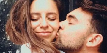 Mathias Vergels (33) toont zijn grote liefde voor verloofde Lynn Van den Broeck (32) en kondigt gezinsuitbreiding aan: ‘BABY, BABY…’