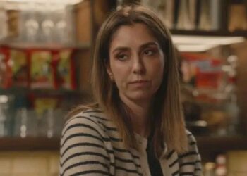 ‘Thuis’-spoiler: Lyn verrast Frank met een cadeau – Simonne kookt van jaloezie, terwijl Anna eindelijk haar kaarten op tafel legt!