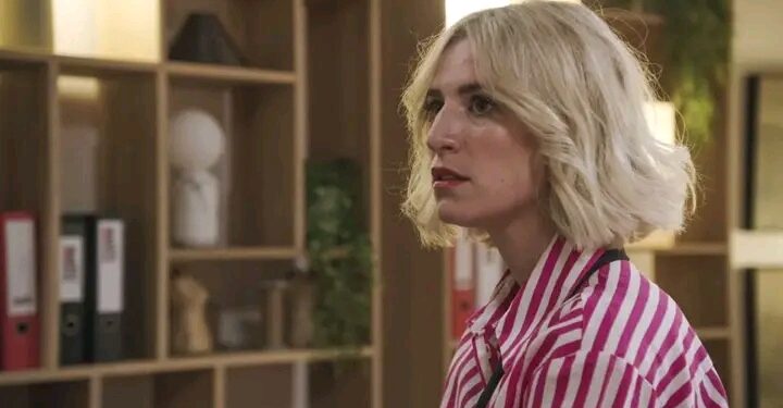 ‘Familie’-shock: waarom Louise een nieuw gezicht kreeg – Tinne Roggeman breekt het stilzwijgen over de wissel met Charlotte Sieben!