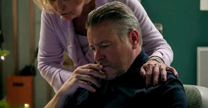 Emotionele storm in ‘Thuis’: Tom stort volledig in – niemand zag het aankomen!..