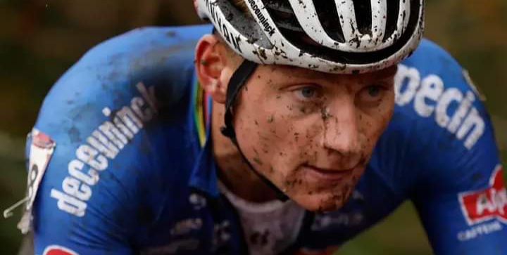 Mathieu van der Poel neemt beslissing over veldritseizoen: “De fiets blijft op stal”