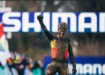 Hard advies voor Van Aert: “Ga gewoon crossen”