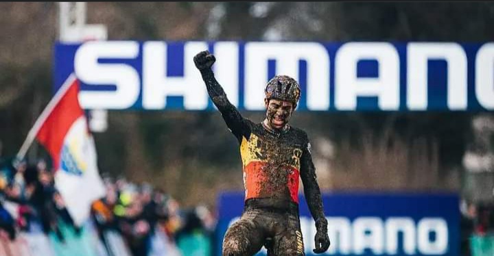 Hard advies voor Van Aert: “Ga gewoon crossen”
