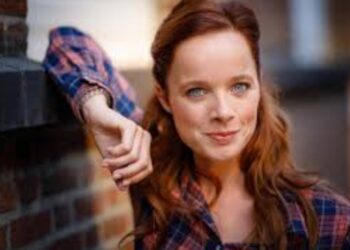 Daphne’s echte levensverhaal raakt fans tijdens 30-jarig jubileum van Thuis