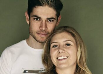 Sarah De Bie verrast fans met een hartverwarmende liefdesbekentenis: “Die man heeft mij enorm gelukkig gemaakt – niemand zag dit aankomen!”