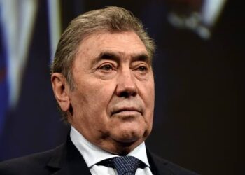 Schokkende Gezondheidsupdate: Eddy Merckx Doorbreekt Zijn Stilte – “Slecht Nieuws” Onthuld