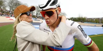 Verdrietig nieuws: Mathieu van der Poel kondigt breuk aan met zijn langdurige partner Roxanne Bertels