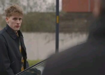 Thuis-shock: een ontspannende avond eindigt in chaos – wat verbergt Andreas écht?…